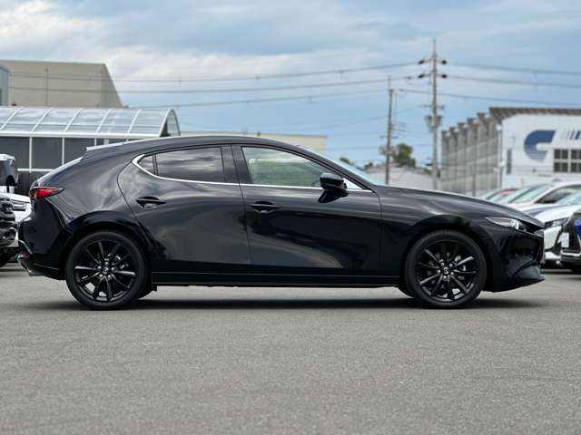 マツダ ＭＡＺＤＡ３　ファストバック １．８ ＸＤ ブラックトーンエディション ディーゼルターボ R5年 (近畿) 99
