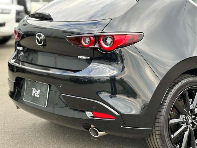 マツダ ＭＡＺＤＡ３　ファストバック １．８ ＸＤ ブラックトーンエディション ディーゼルターボ R5年 (近畿) 99