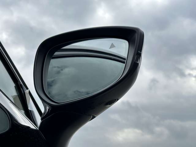 マツダ ＭＡＺＤＡ３　ファストバック １．８ ＸＤ ブラックトーンエディション ディーゼルターボ R5年 (近畿) 99