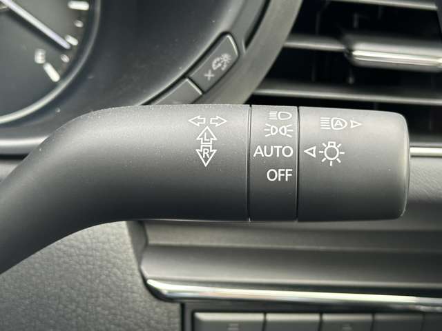 マツダ ＭＡＺＤＡ３　ファストバック １．８ ＸＤ ブラックトーンエディション ディーゼルターボ R5年 (近畿) 99