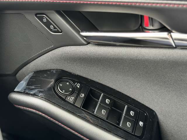 マツダ ＭＡＺＤＡ３　ファストバック １．８ ＸＤ ブラックトーンエディション ディーゼルターボ R5年 (近畿) 99