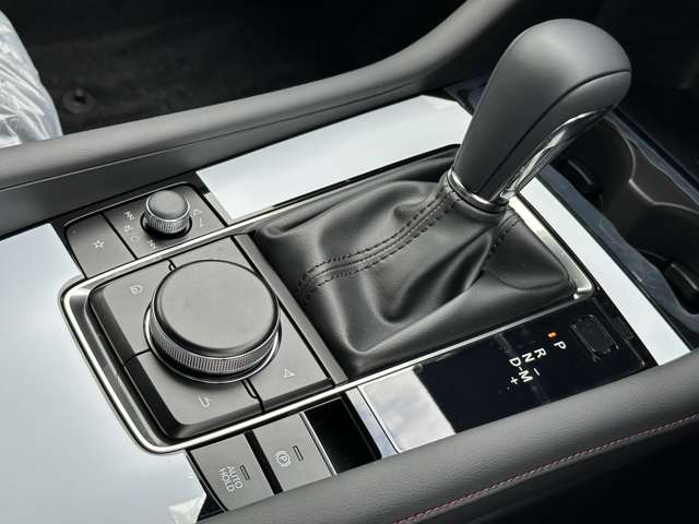 マツダ ＭＡＺＤＡ３　ファストバック １．８ ＸＤ ブラックトーンエディション ディーゼルターボ R5年 (近畿) 99