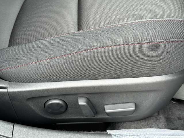 マツダ ＭＡＺＤＡ３　ファストバック １．８ ＸＤ ブラックトーンエディション ディーゼルターボ R5年 (近畿) 99