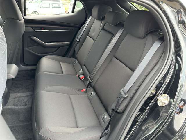 マツダ ＭＡＺＤＡ３　ファストバック １．８ ＸＤ ブラックトーンエディション ディーゼルターボ R5年 (近畿) 99