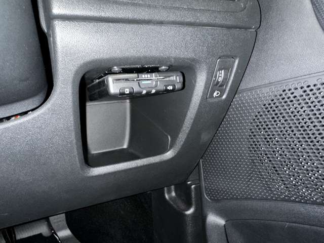 プジョー ２０８ アリュール　ファンエディション R2年 (中国) 99