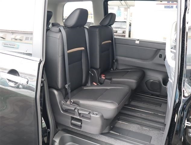 日産 セレナ ２．０ ハイウェイスターＶ R5年 (関東) 99