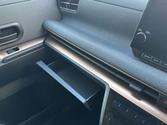 日産 サクラ Ｇ R4年 (東海) 99