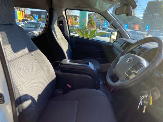 トヨタ ハイエースコミューター ２．７ ＤＸ R3年 (九州・沖縄) 99