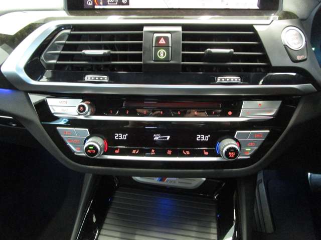 ＢＭＷ Ｘ３ Ｍ４０Ｄ ディーゼルターボ ４ＷＤ H30年 (近畿) 99