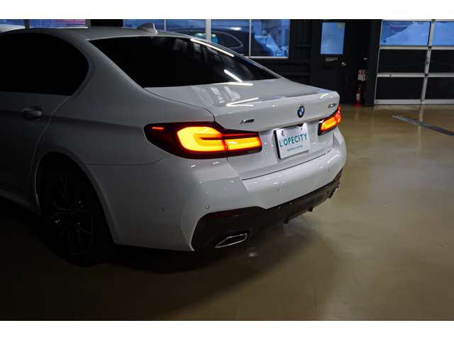 ＢＭＷ ５シリーズ ５２３Ｄ Ｘドライブ Ｍスポーツ ディーゼルターボ ４ＷＤ R4年 (北海道) 99