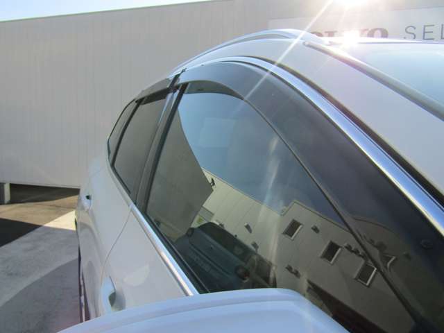 ボルボ ＸＣ６０ Ｄ４ ＡＷＤ モメンタム ディーゼルターボ ４ＷＤ R1年 (関東) 99