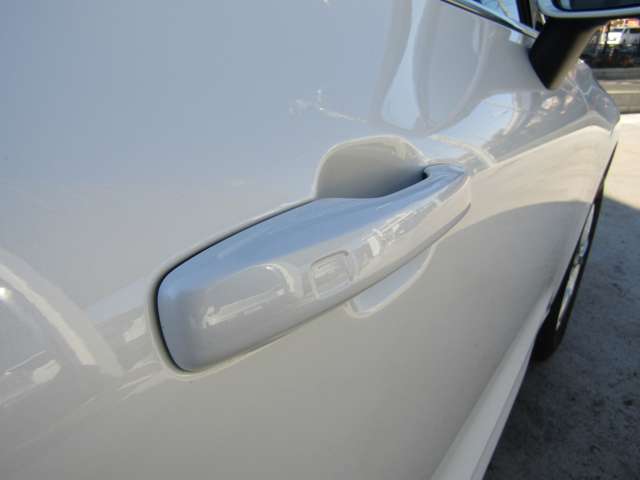 ボルボ ＸＣ６０ Ｄ４ ＡＷＤ モメンタム ディーゼルターボ ４ＷＤ R1年 (関東) 99