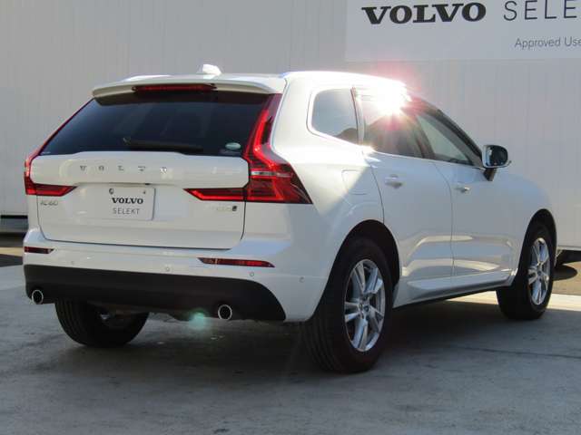 ボルボ ＸＣ６０ Ｄ４ ＡＷＤ モメンタム ディーゼルターボ ４ＷＤ R1年 (関東) 99