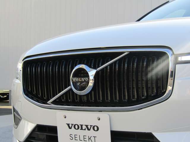 ボルボ ＸＣ６０ Ｄ４ ＡＷＤ モメンタム ディーゼルターボ ４ＷＤ R1年 (関東) 99