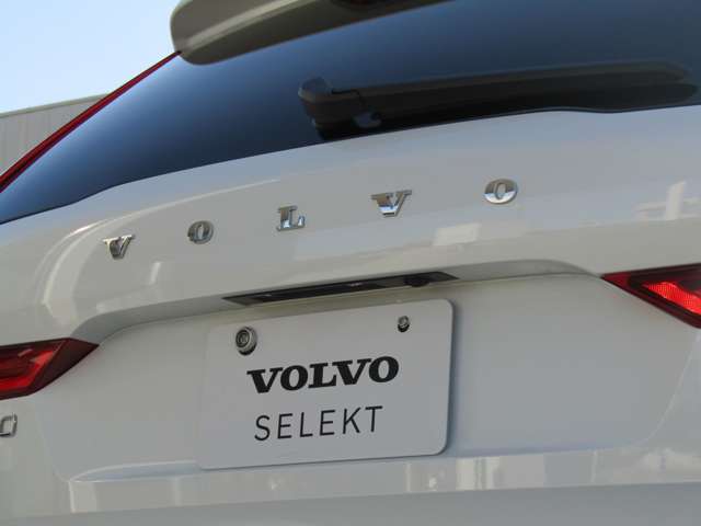 ボルボ ＸＣ６０ Ｄ４ ＡＷＤ モメンタム ディーゼルターボ ４ＷＤ R1年 (関東) 99