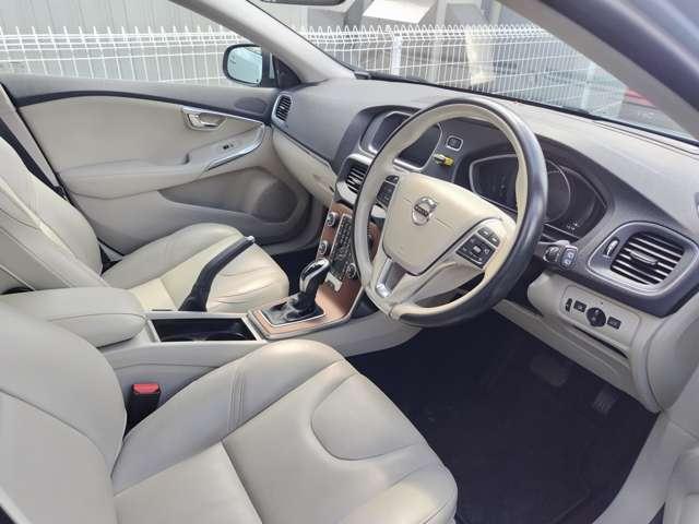 ボルボ Ｖ４０ Ｔ３　インスクリプション H30年 (東北) 99