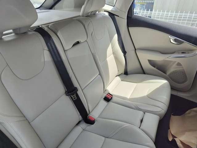 ボルボ Ｖ４０ Ｔ３　インスクリプション H30年 (東北) 99