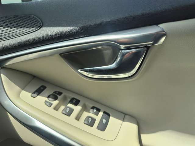 ボルボ Ｖ４０ Ｔ３　インスクリプション H30年 (東北) 99