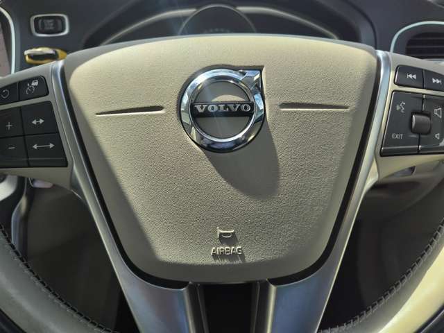 ボルボ Ｖ４０ Ｔ３　インスクリプション H30年 (東北) 99