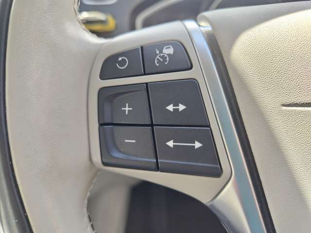 ボルボ Ｖ４０ Ｔ３　インスクリプション H30年 (東北) 99