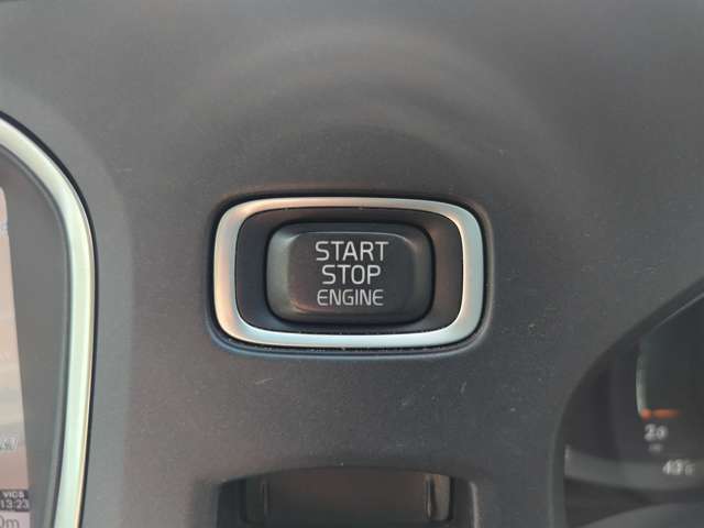 ボルボ Ｖ４０ Ｔ３　インスクリプション H30年 (東北) 99