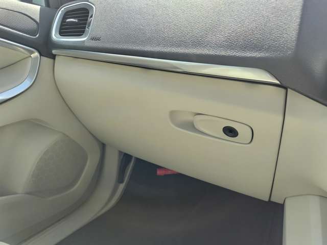 ボルボ Ｖ４０ Ｔ３　インスクリプション H30年 (東北) 99