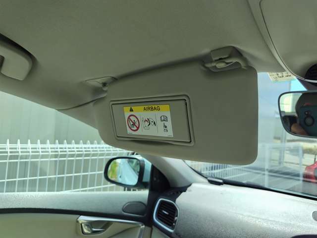 ボルボ Ｖ４０ Ｔ３　インスクリプション H30年 (東北) 99