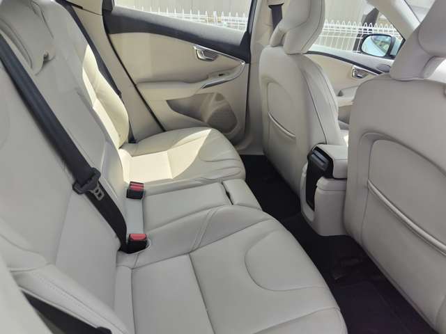 ボルボ Ｖ４０ Ｔ３　インスクリプション H30年 (東北) 99