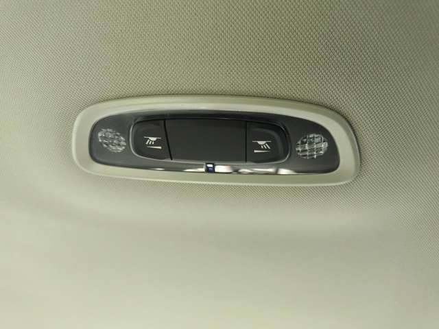 ボルボ Ｖ４０ Ｔ３　インスクリプション H30年 (東北) 99