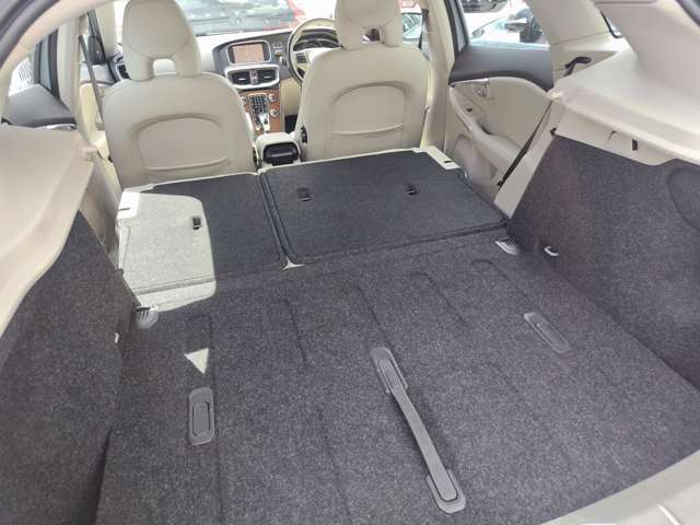 ボルボ Ｖ４０ Ｔ３　インスクリプション H30年 (東北) 99