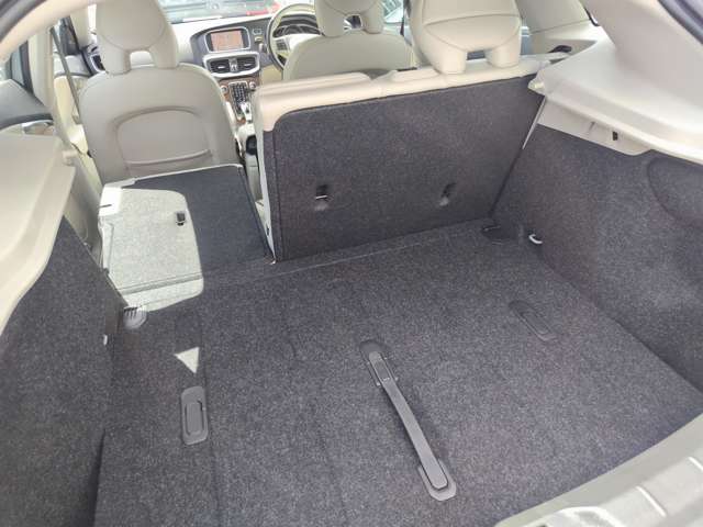 ボルボ Ｖ４０ Ｔ３　インスクリプション H30年 (東北) 99