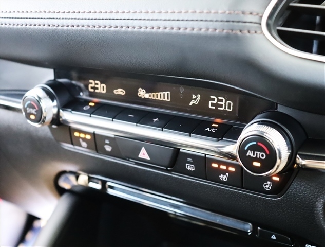 マツダ ＭＡＺＤＡ３　ファストバック ２．０ Ｘ Ｌパッケージ R2年 (関東) 99