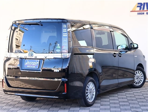 トヨタ ヴォクシー １．８ ハイブリッド Ｘ H26年 (関東) 99