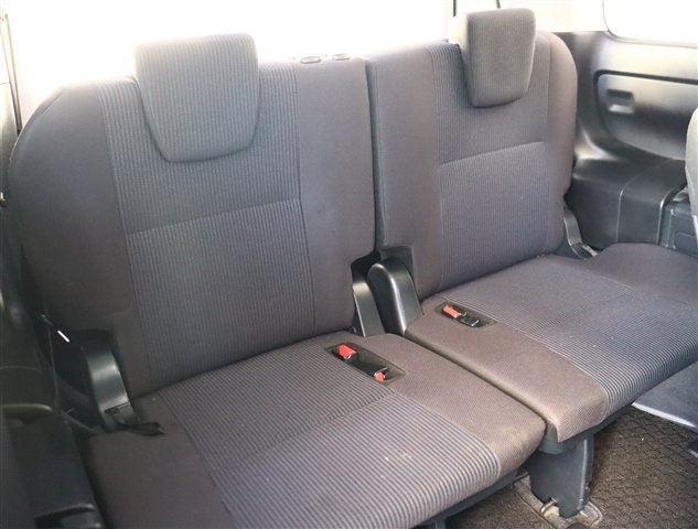 トヨタ ヴォクシー １．８ ハイブリッド Ｘ H26年 (関東) 99