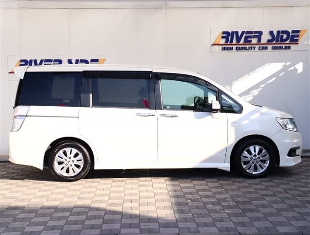 ホンダ ステップワゴン　スパーダ ２．０ スパーダ Ｚ クールスピリット H23年 (関東) 99