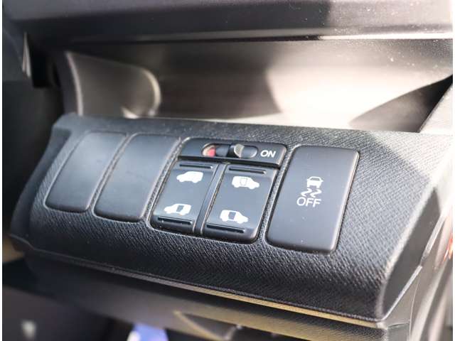 ホンダ ステップワゴン　スパーダ ２．０ スパーダ Ｚ クールスピリット H23年 (関東) 99