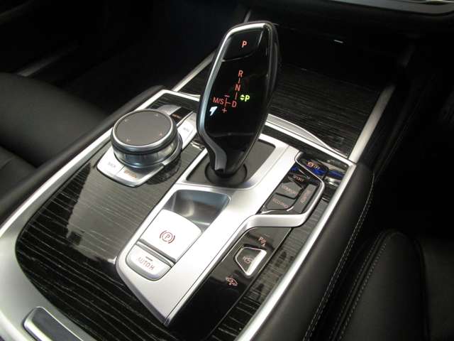 ＢＭＷ ７シリーズ ７４０ｉ　Ｍスポーツ R3年 (近畿) 99