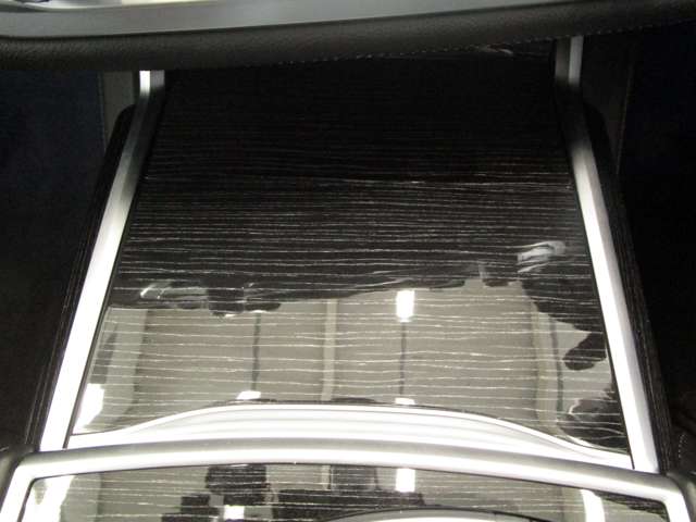 ＢＭＷ ７シリーズ ７４０ｉ　Ｍスポーツ R3年 (近畿) 99