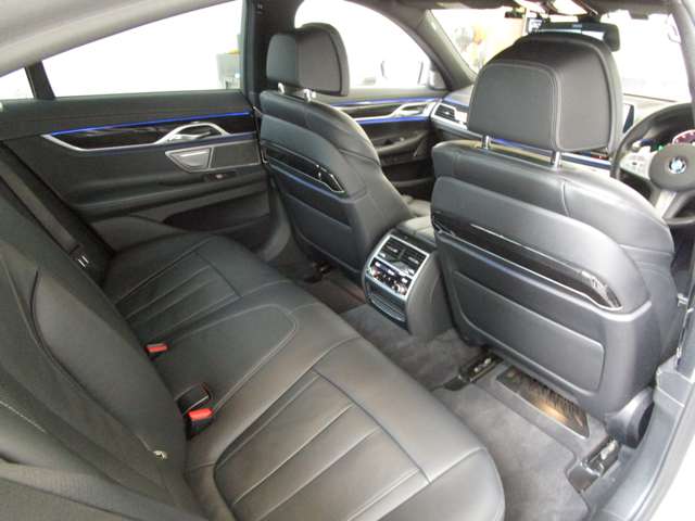 ＢＭＷ ７シリーズ ７４０ｉ　Ｍスポーツ R3年 (近畿) 99