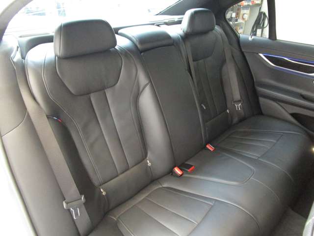 ＢＭＷ ７シリーズ ７４０ｉ　Ｍスポーツ R3年 (近畿) 99