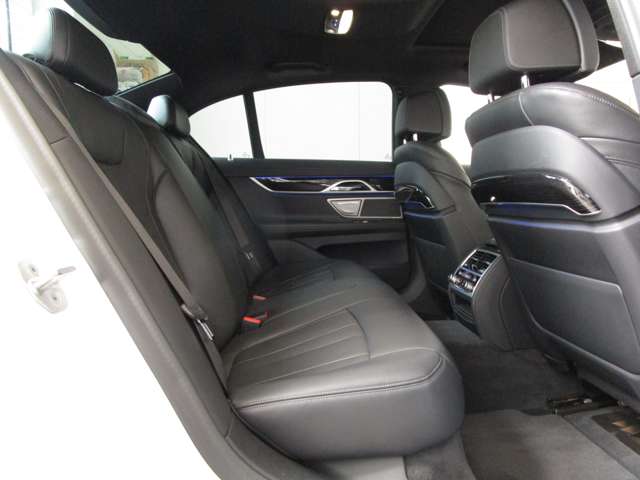 ＢＭＷ ７シリーズ ７４０ｉ　Ｍスポーツ R3年 (近畿) 99