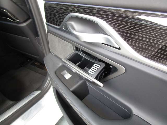 ＢＭＷ ７シリーズ ７４０ｉ　Ｍスポーツ R3年 (近畿) 99