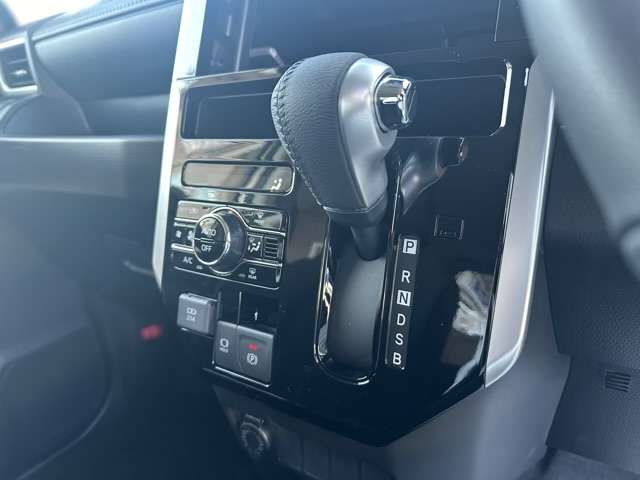 ダイハツ トール １．０ カスタムＧ R5年 (東海) 99