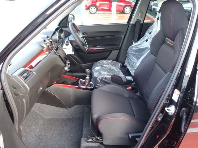 スズキ スイフト スポーツ １．４ R5年 (東海) 99