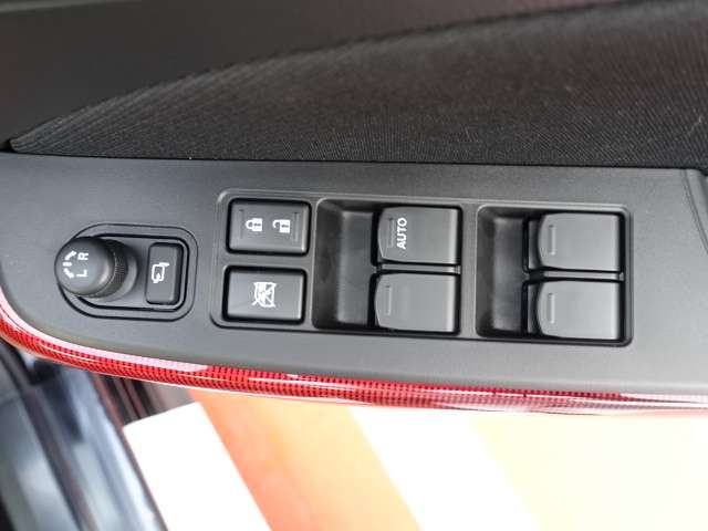 スズキ スイフト スポーツ １．４ R5年 (東海) 99