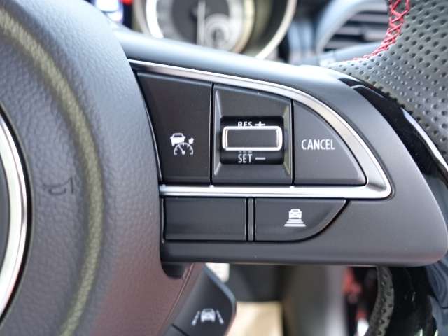 スズキ スイフト スポーツ １．４ R5年 (東海) 99