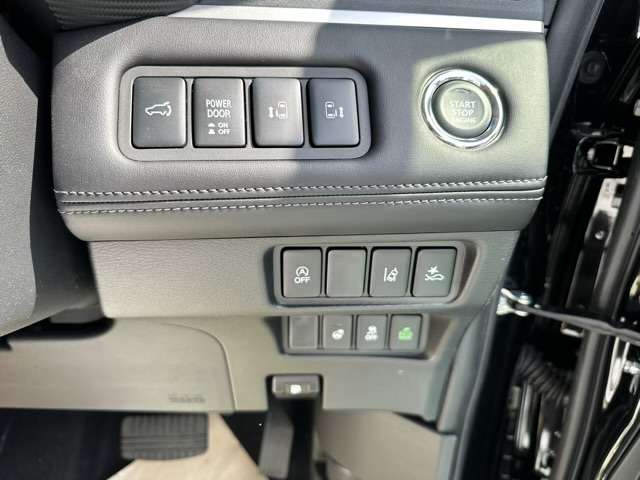 三菱 デリカ　Ｄ：５ ２．２ Ｐ ディーゼルターボ ４ＷＤ R5年 (東海) 99