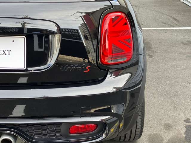 ミニ ミニ クーパーＳ ３ドア ＤＣＴ R2年 (近畿) 99