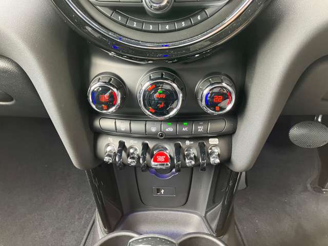 ミニ ミニ クーパーＳ ３ドア ＤＣＴ R2年 (近畿) 99