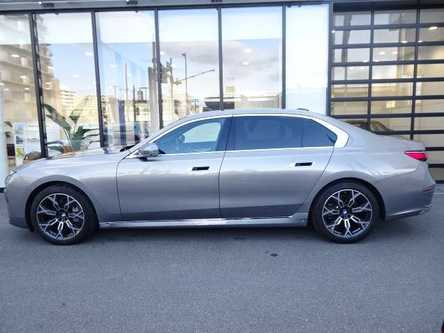 ＢＭＷ ７シリーズ ７４０ｉ　エクセレンス R4年 (近畿) 99